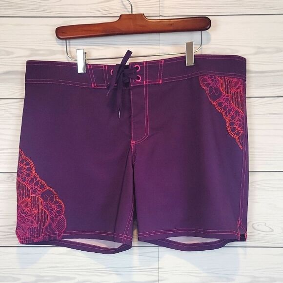 Prana Pants - Prana Makenna Purple Board Shorts with Pink Accents Womens Size XL
